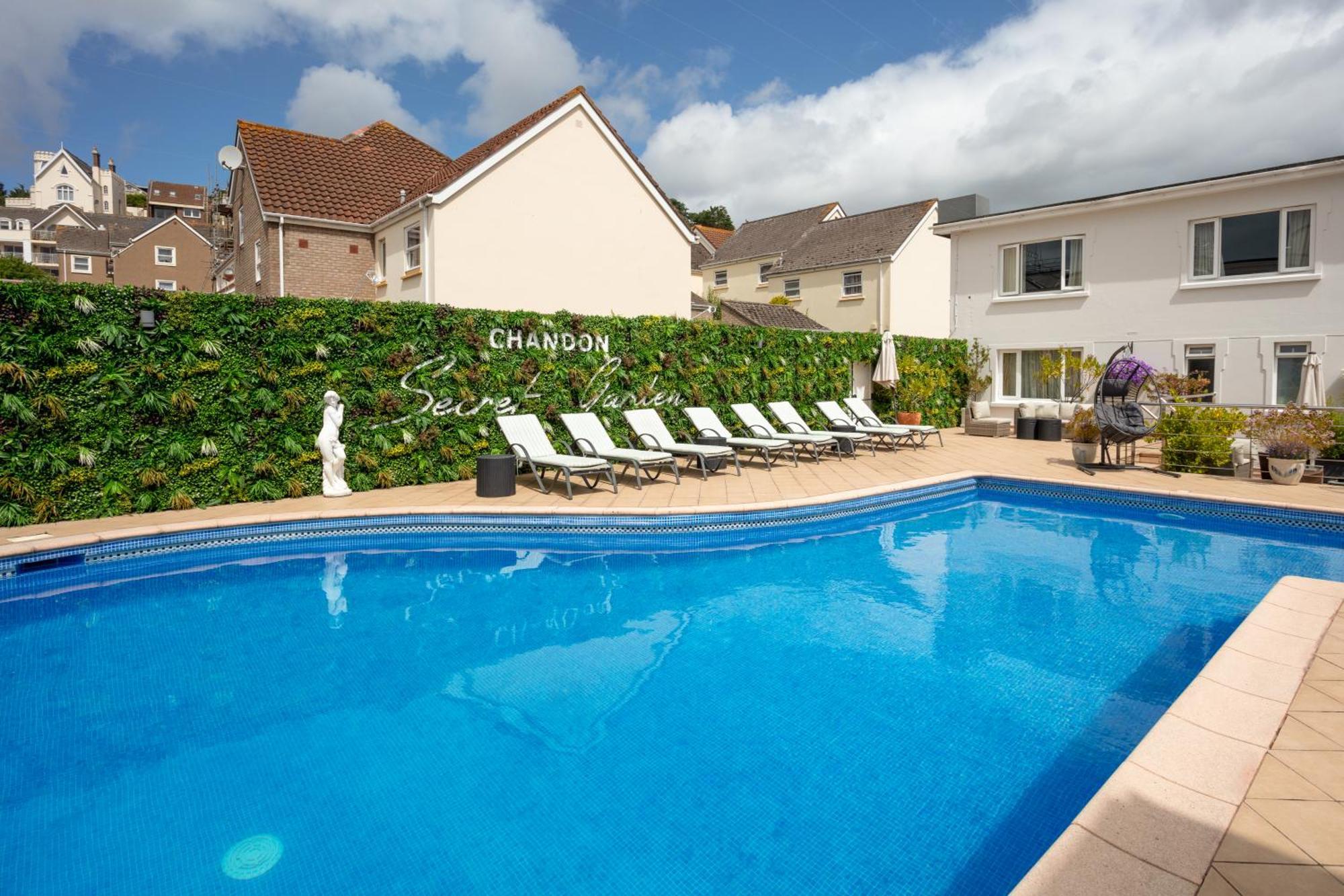 โรงแรมซาวอย Saint Helier ภายนอก รูปภาพ
