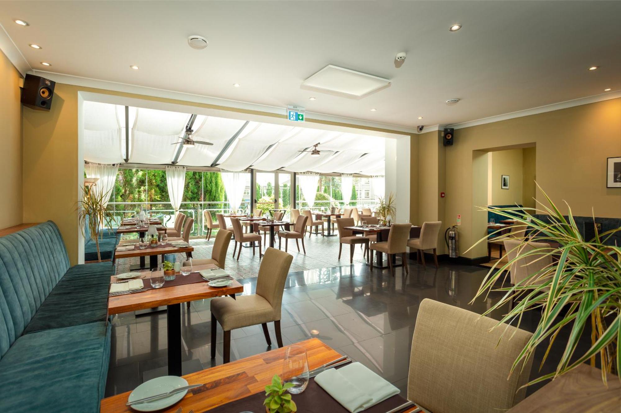 โรงแรมซาวอย Saint Helier ภายนอก รูปภาพ