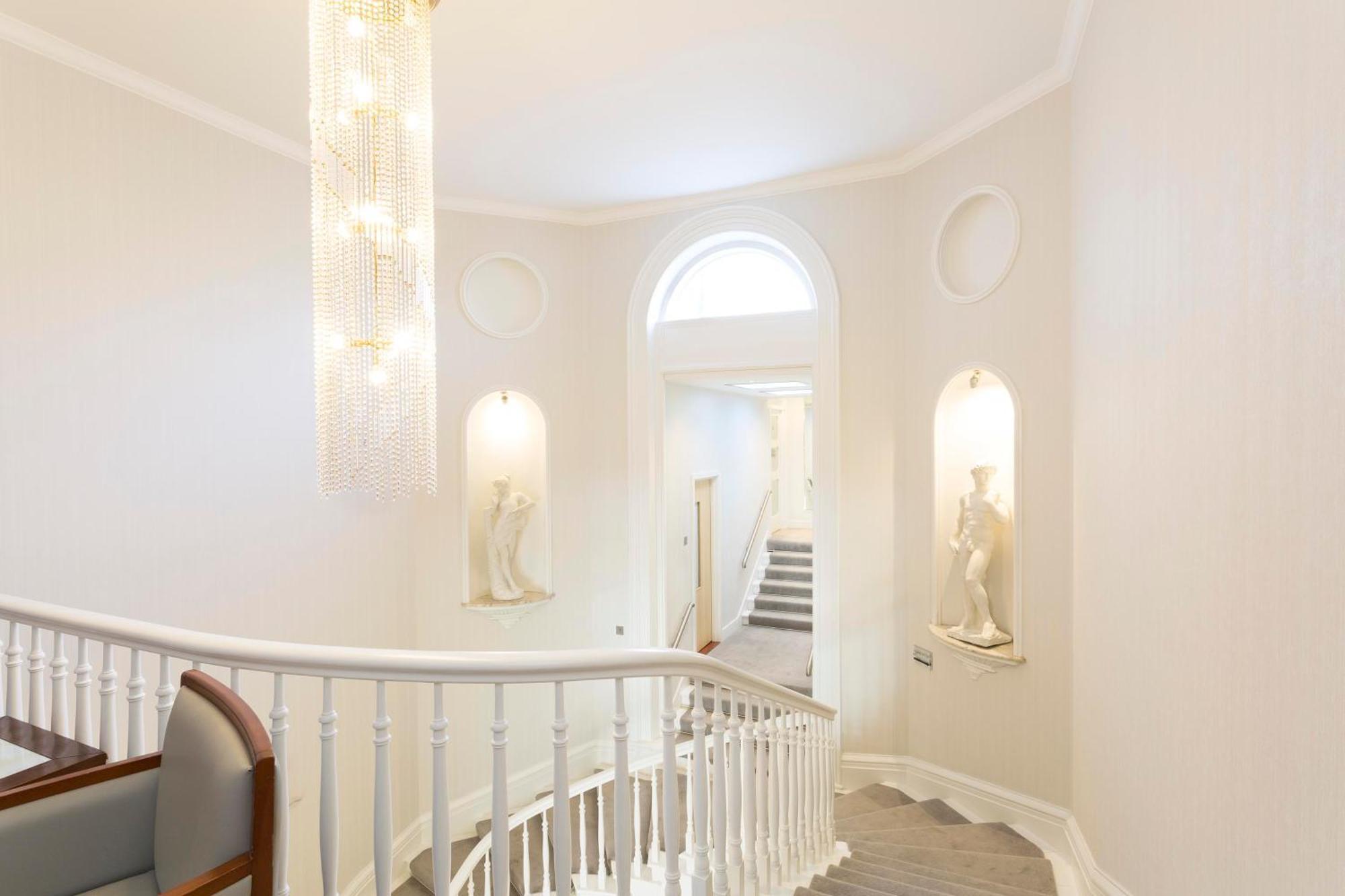 โรงแรมซาวอย Saint Helier ภายนอก รูปภาพ